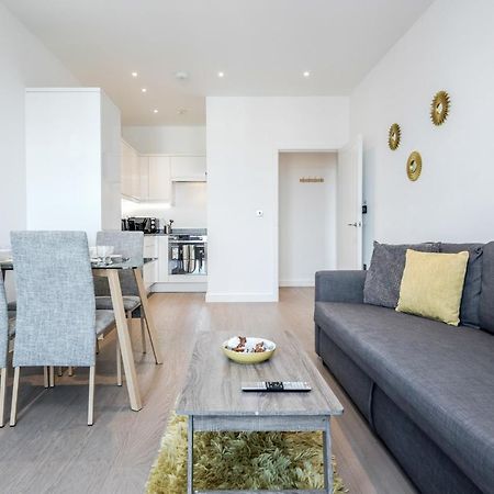 Top Floor Luxury 2 Bedroom St Albans Apartment - Free Wifi Eksteriør bilde