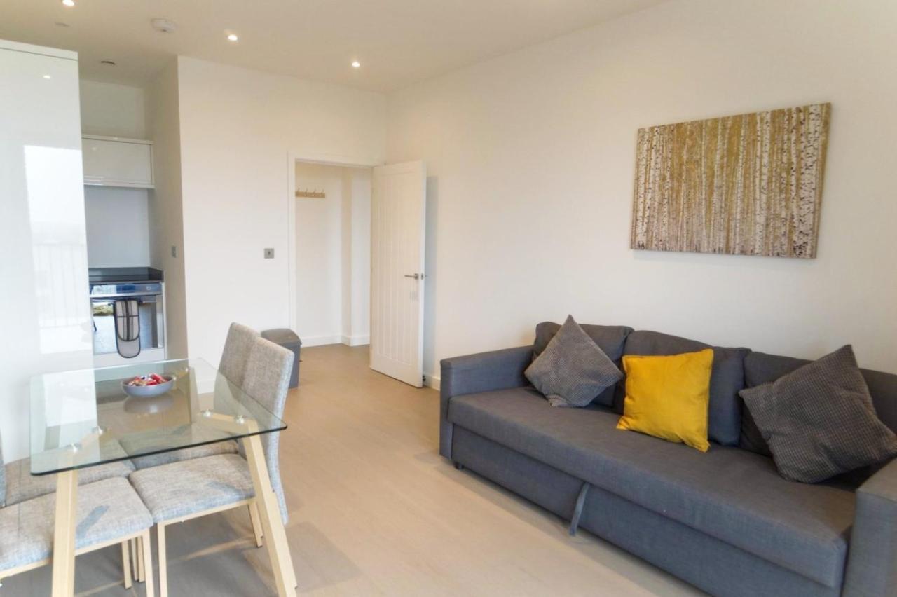 Top Floor Luxury 2 Bedroom St Albans Apartment - Free Wifi Eksteriør bilde