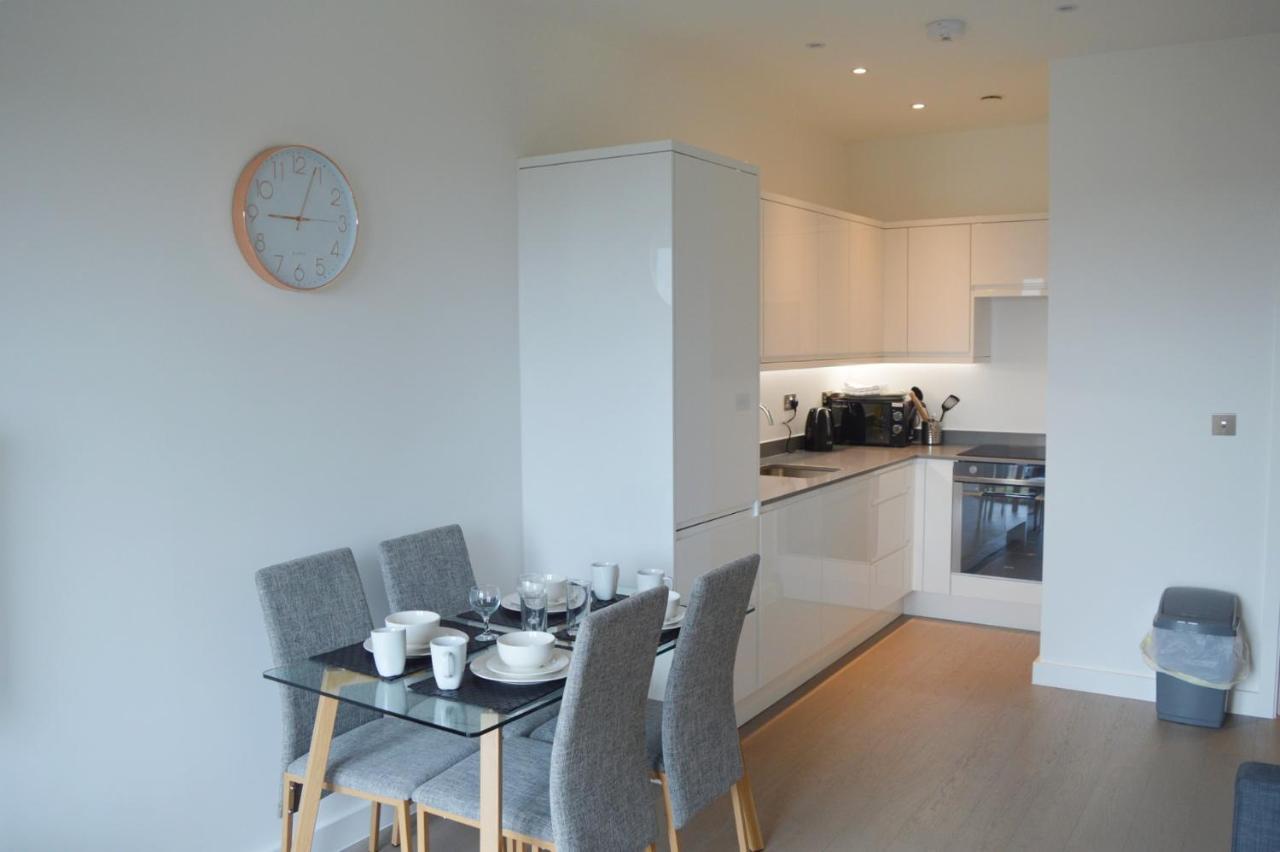 Top Floor Luxury 2 Bedroom St Albans Apartment - Free Wifi Eksteriør bilde