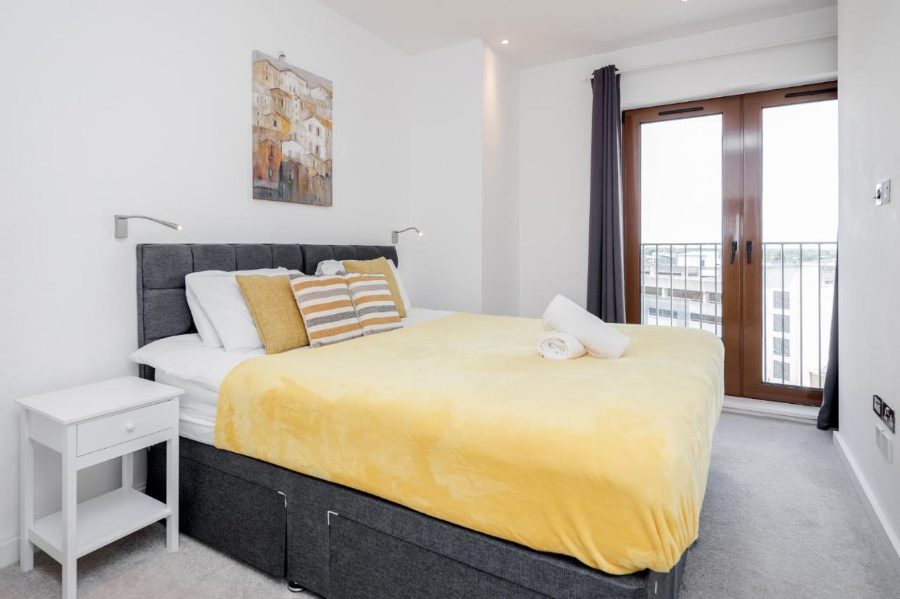 Top Floor Luxury 2 Bedroom St Albans Apartment - Free Wifi Eksteriør bilde