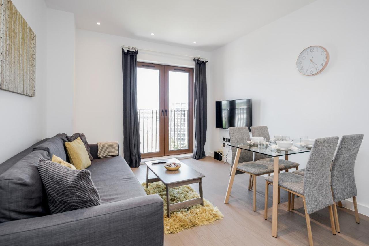 Top Floor Luxury 2 Bedroom St Albans Apartment - Free Wifi Eksteriør bilde